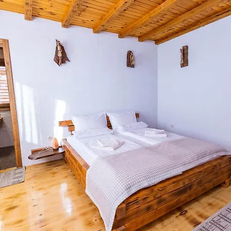 комплекс конна база асгард Vilă *