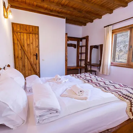 Villa комплекс конна база асгард Golem Tsalim